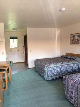 Mini Golden Inns Motel Hungry Horse ภายนอก รูปภาพ