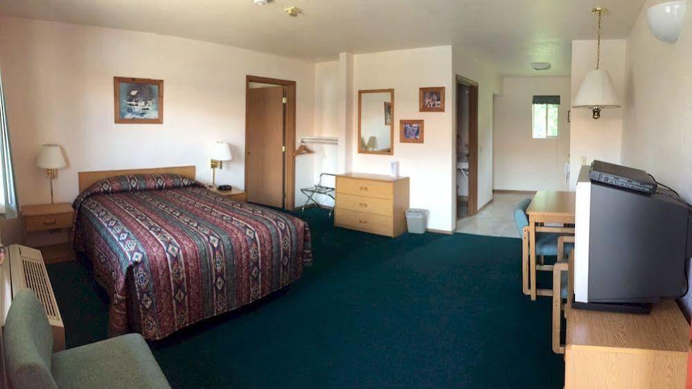 Mini Golden Inns Motel Hungry Horse ภายนอก รูปภาพ